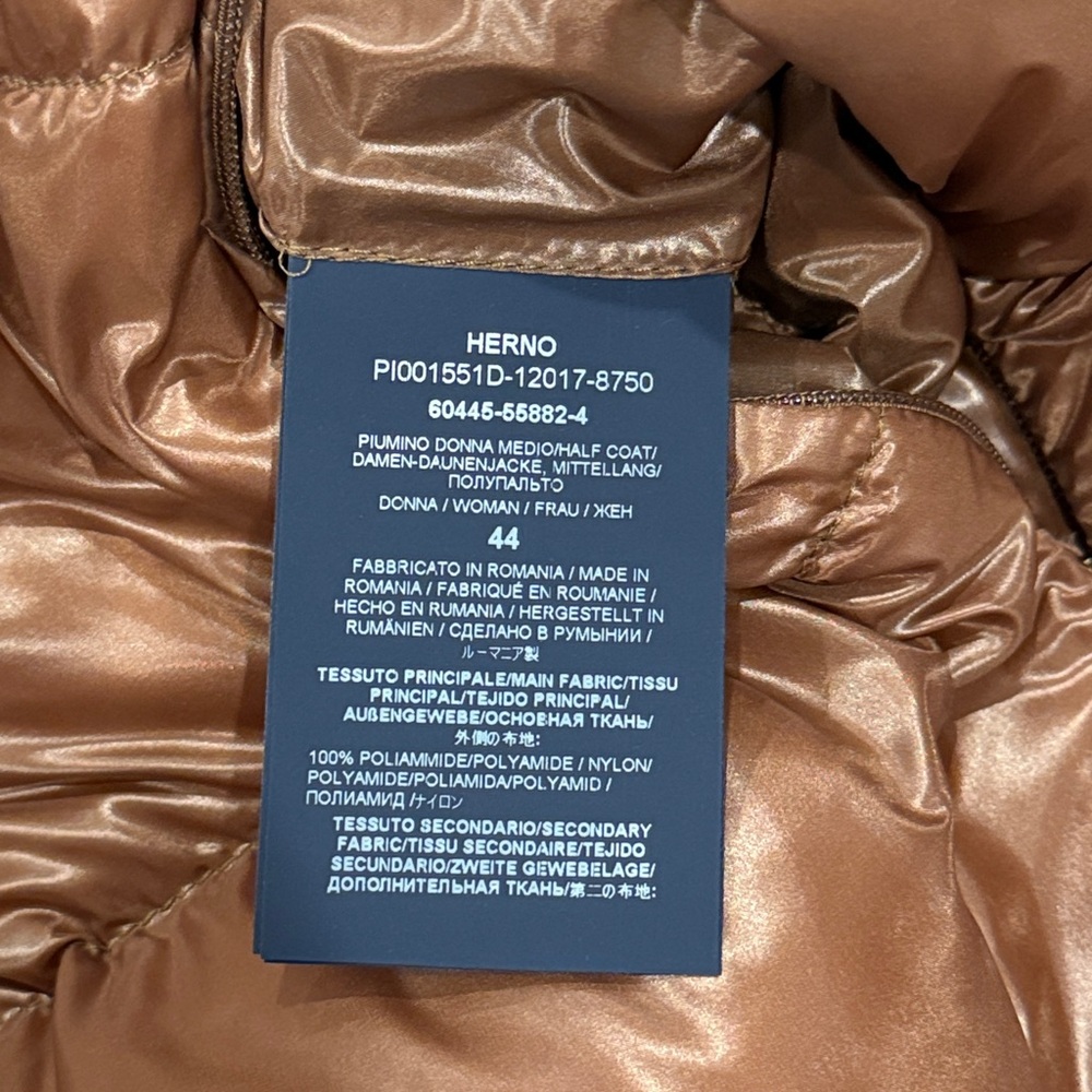 NWT Herno Ultralight Zip-Up Puffer Coat 44 US 8  Jacket Faux Fur Collar NEW! - Picture 10 of 16